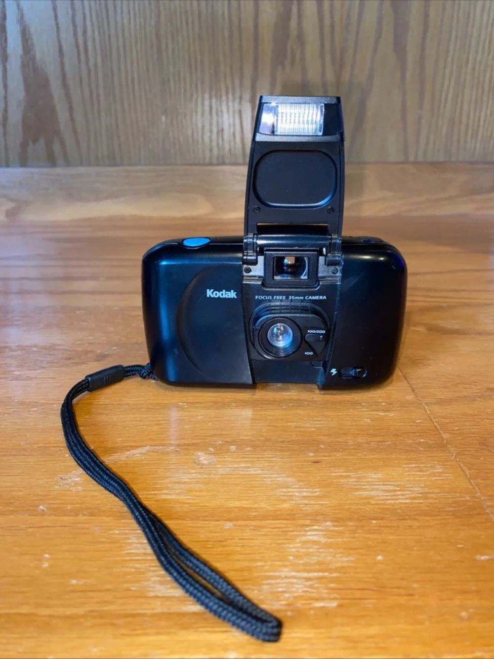 Kodak Cameo Focus Free 35mm Film Camera with Flash – Untested